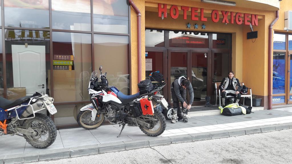 Hotel Oxigen Petroşani Extérieur photo